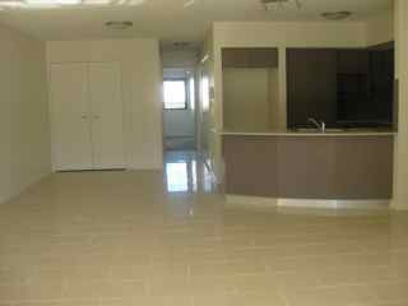 8/86 Brighton Road, Sandgate QLD 4017