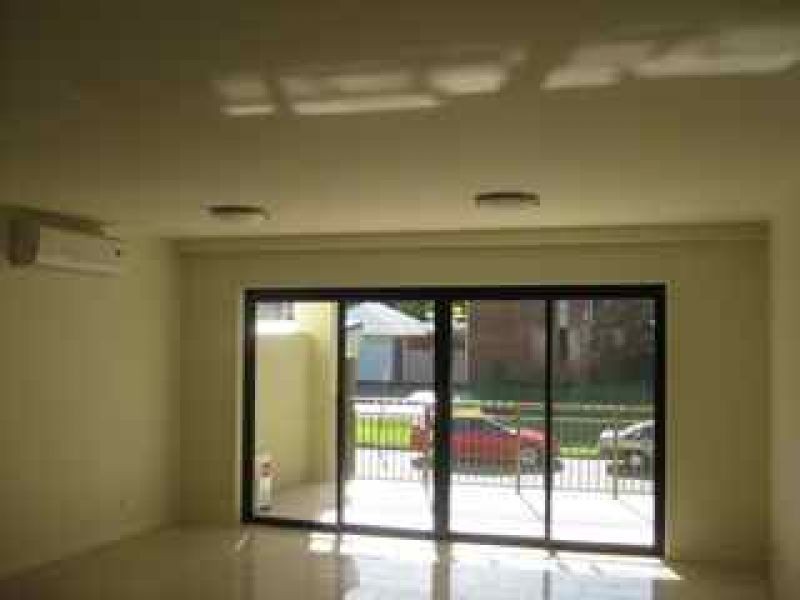 8/86 Brighton Road, Sandgate QLD 4017