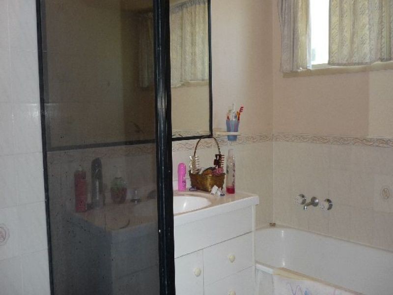 5 Danyel Court, Redbank Plains QLD 4301