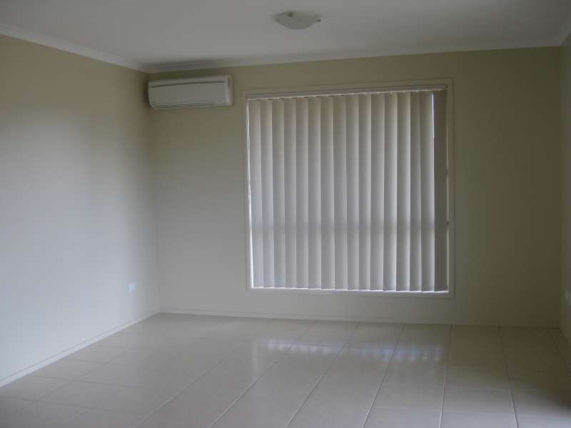 2/3 Wakeham Street, Kallangur QLD 4503