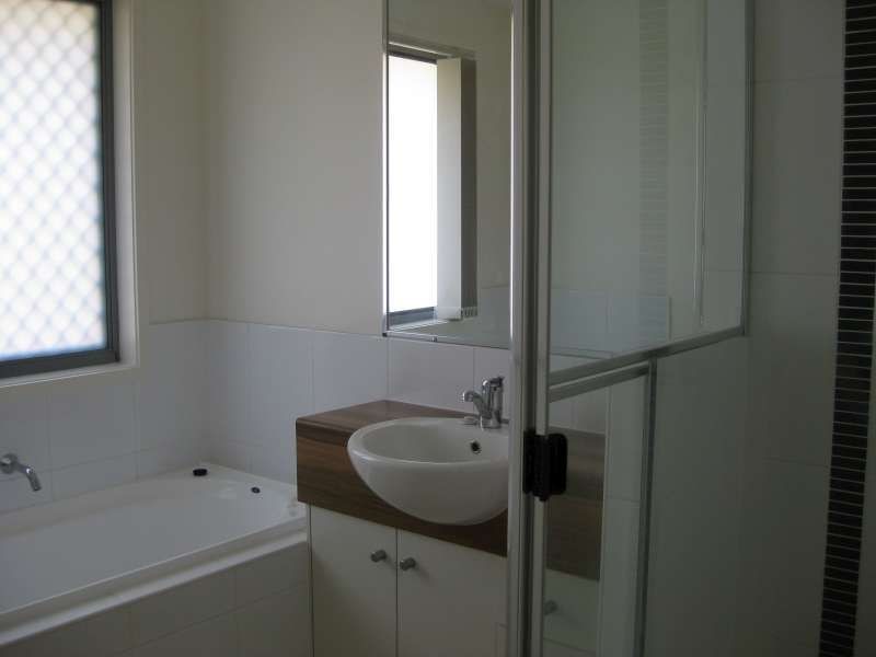 6 Caper White Court, Kallangur QLD 4503
