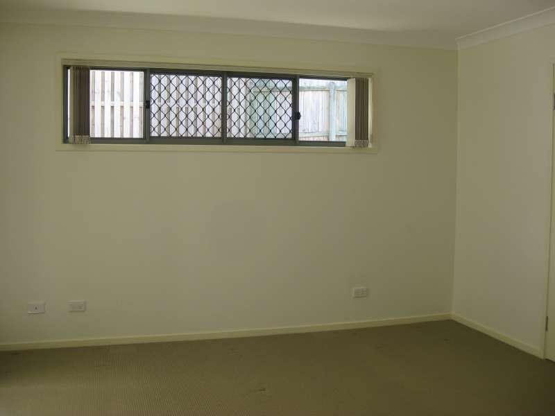 6 Caper White Court, Kallangur QLD 4503