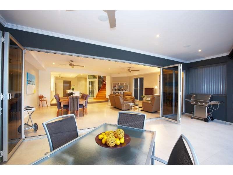 25 Laidlaw Parade, East Brisbane QLD 4169