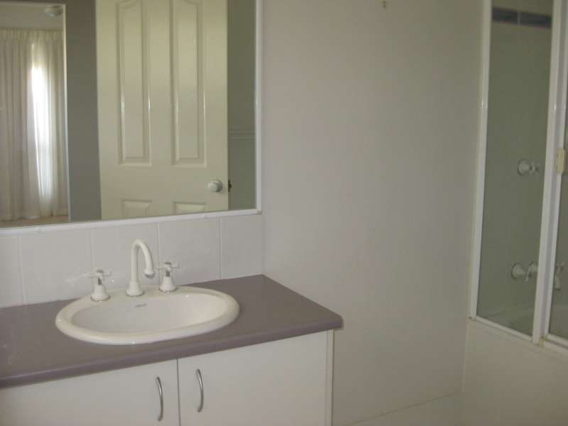 28 Cottonwood Circuit, North Lakes QLD 4509