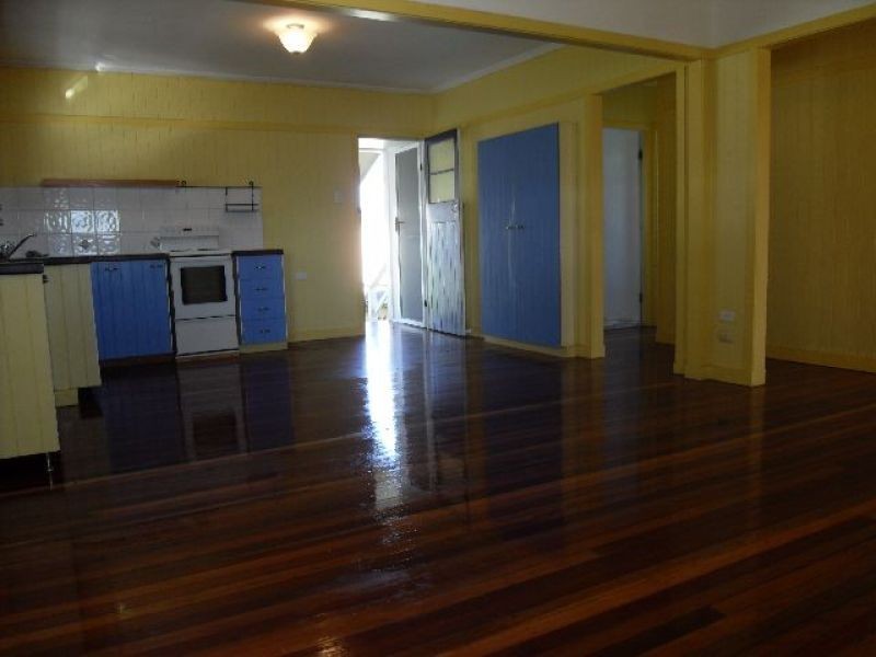 12 Radius Street, Wynnum West QLD 4178