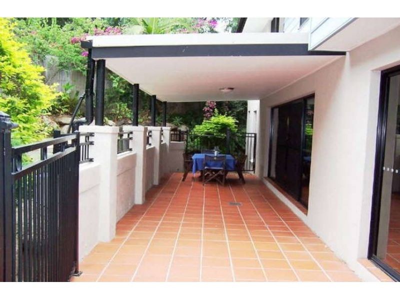 37 Regency Place, Kenmore Hills QLD 4069