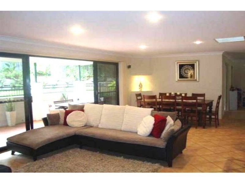 37 Regency Place, Kenmore Hills QLD 4069