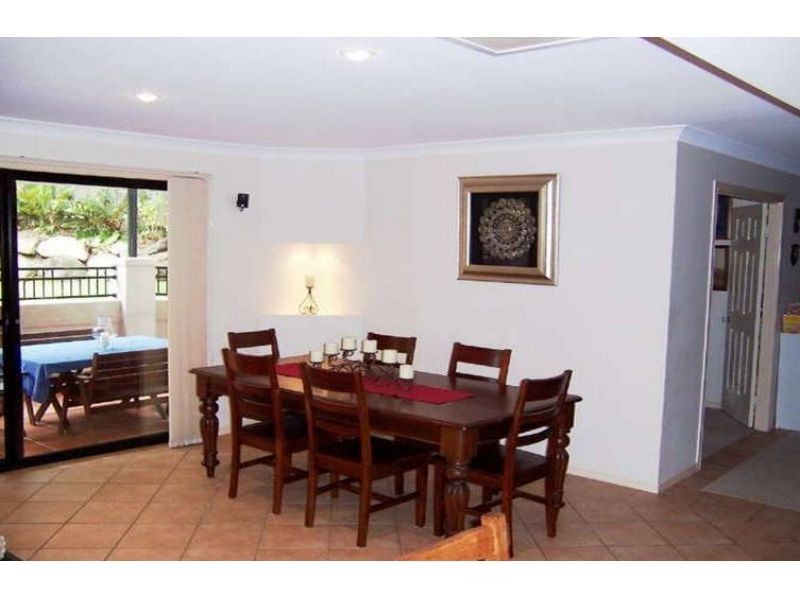 37 Regency Place, Kenmore Hills QLD 4069