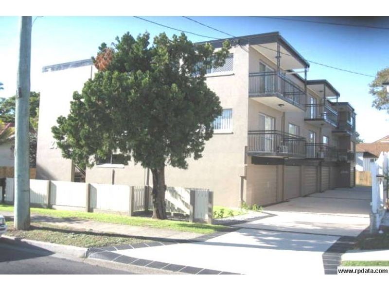 2/27 Hall Street, Northgate QLD 4013