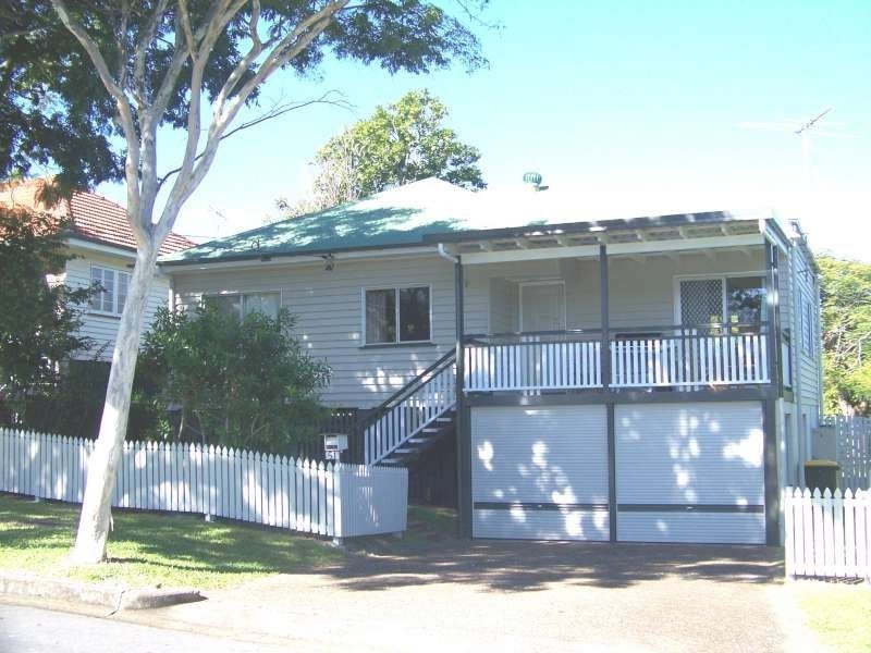 51 Barter Avenue, Holland Park QLD 4121