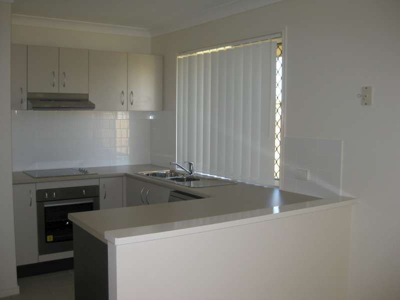 2/16 Grandview Parade, Griffin QLD 4503