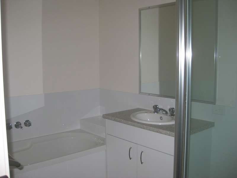 1/10 Elle Court, Warner QLD 4500