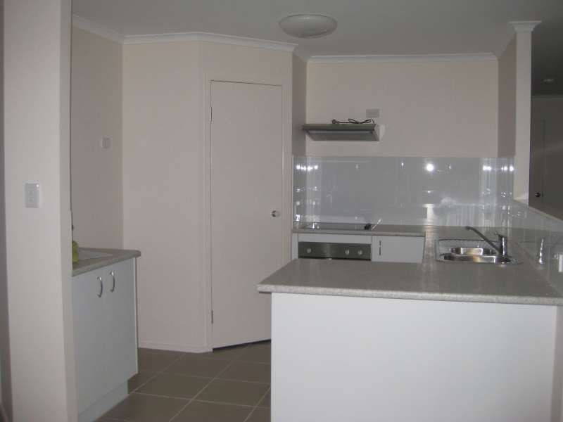 1/10 Elle Court, Warner QLD 4500