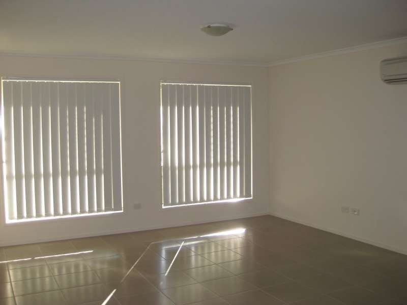 1, 10 Eve Court, Kallangur QLD 4503