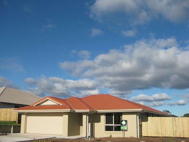 15 Diane Parade, Kallangur QLD 4503