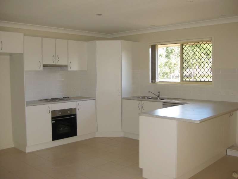 15 Diane Parade, Kallangur QLD 4503