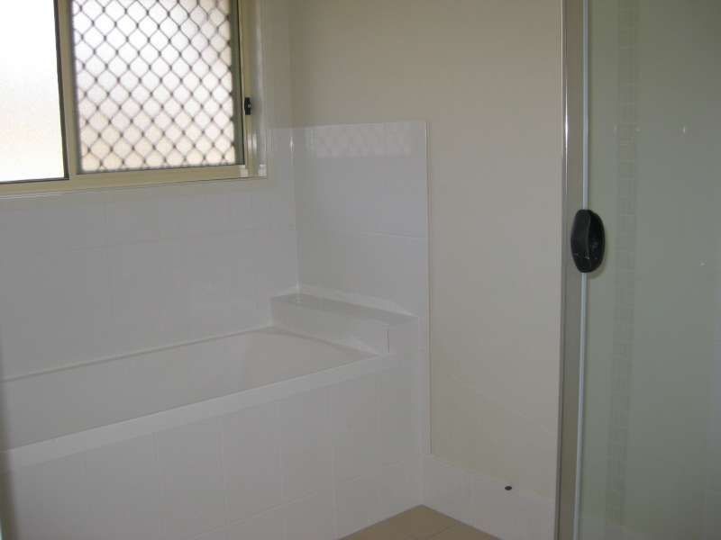 15 Diane Parade, Kallangur QLD 4503