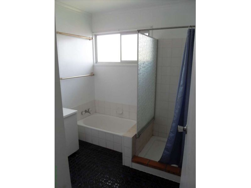 154 North Road, Woodridge QLD 4114