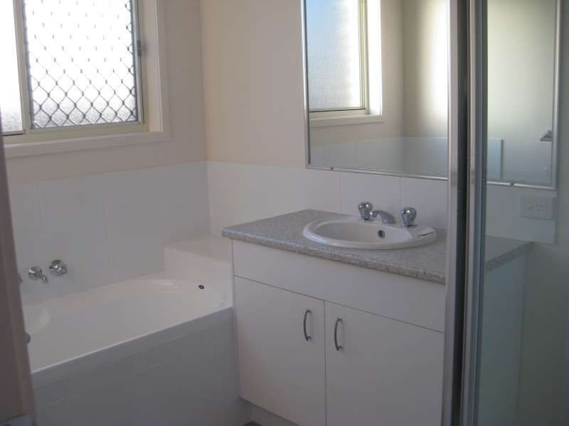 1/8 Eve Court, Kallangur QLD 4503