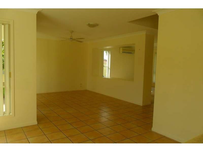 100 Christina Ryan Way, Arundel QLD 4214