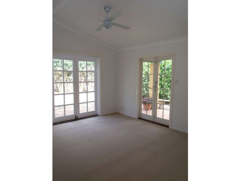 5 Ewan Street, Southport QLD 4215