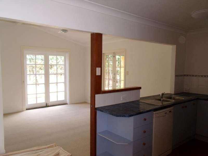 5 Ewan Street, Southport QLD 4215