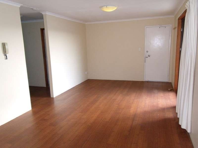 10/18 Garden Street, Southport QLD 4215