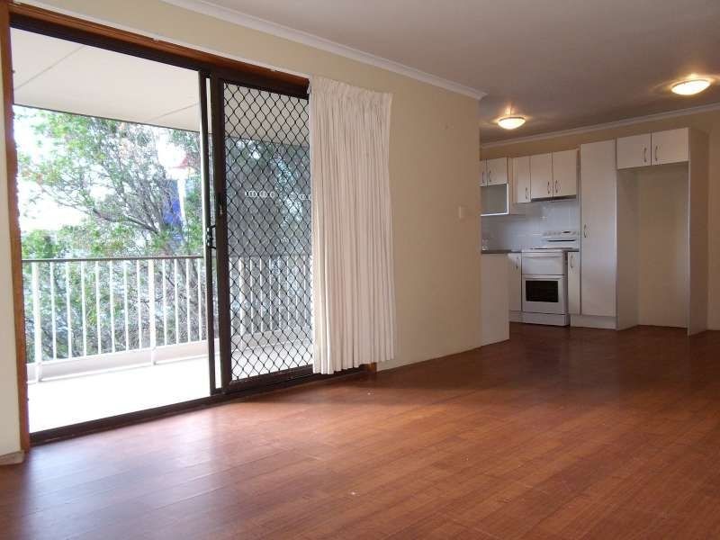 10/18 Garden Street, Southport QLD 4215