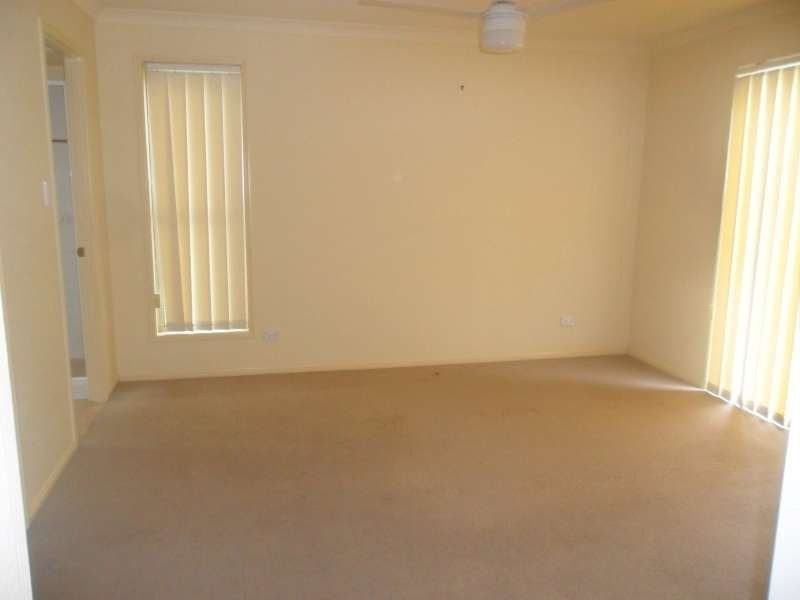 15 Ingles Circuit, Arundel QLD 4214