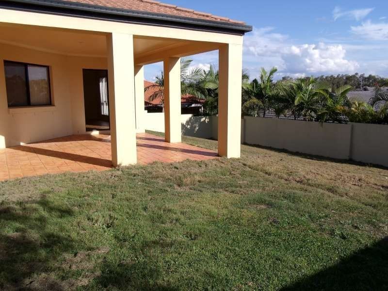 4 Orpington Court, Arundel QLD 4214