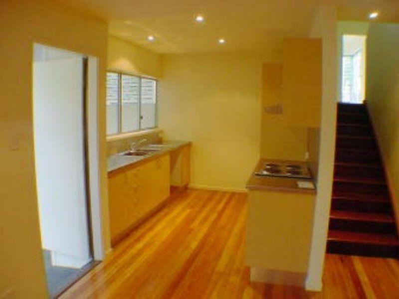 2/19A Glassey Street, Red Hill QLD 4059