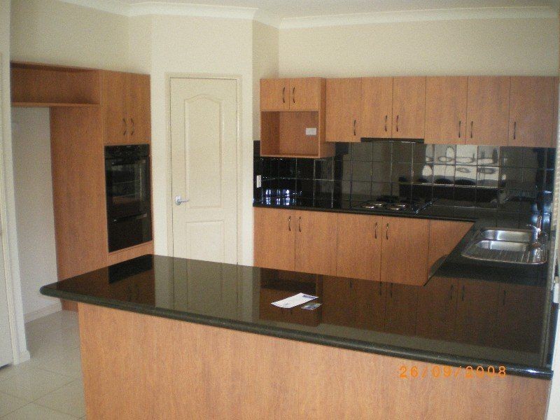 9 Marjorie Crescent, Benowa QLD 4217