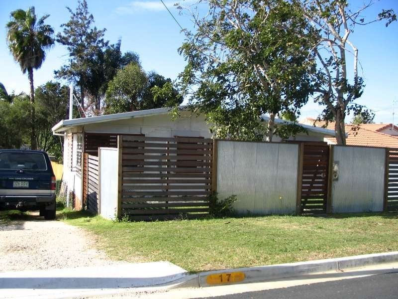 17 Geoffrey Avenue, Southport QLD 4215