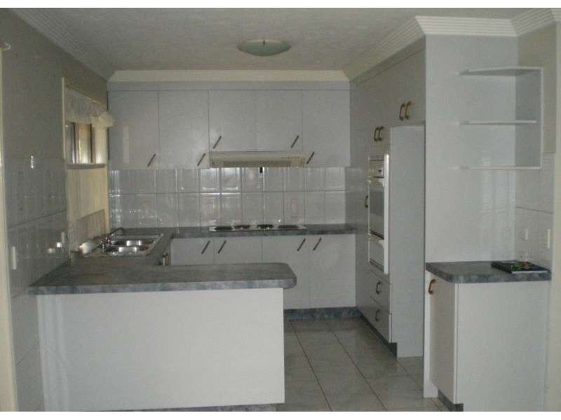 124 Macquarie Avenue, Molendinar QLD 4214