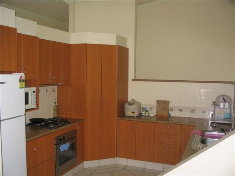 18 Tiger Drive, Arundel QLD 4214