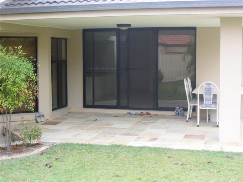 18 Tiger Drive, Arundel QLD 4214