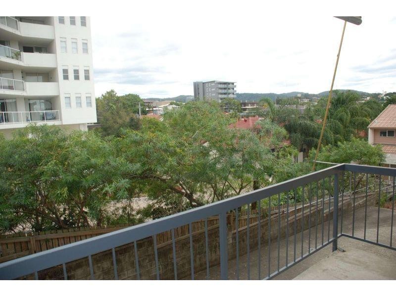 4/43 Dunmore Terrace, Auchenflower QLD 4066