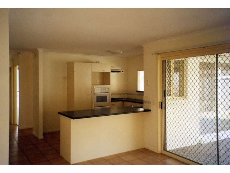 65 Allied Drive, Arundel QLD 4214