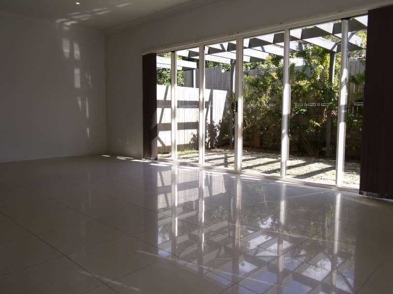 3/18 Minnie Street, Southport QLD 4215