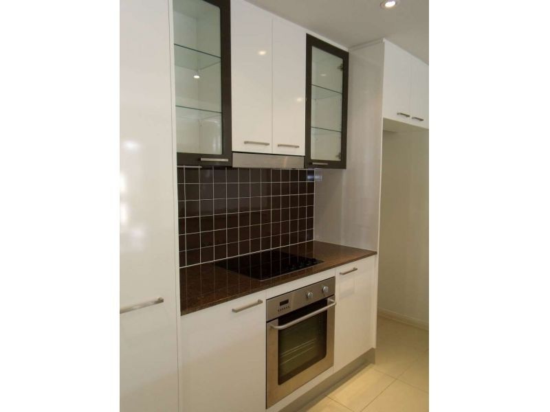 3/18 Minnie Street, Southport QLD 4215