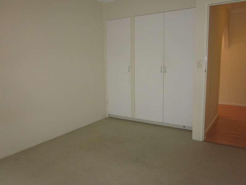 4/52 Sisley Street, St Lucia QLD 4067