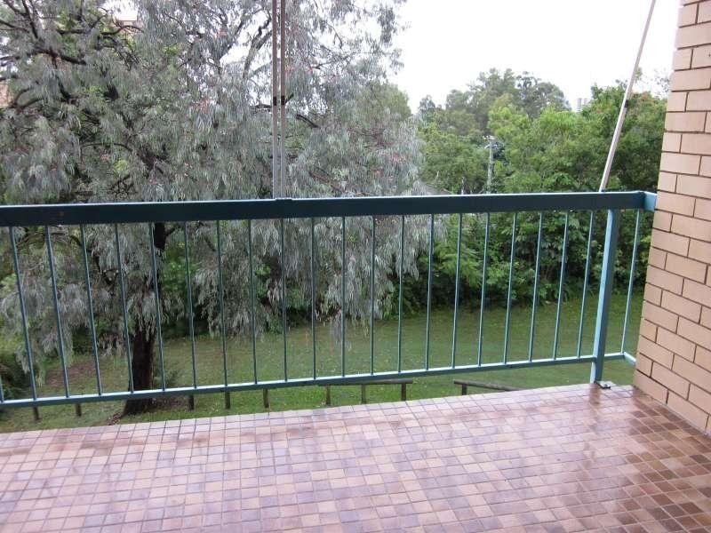 4/52 Sisley Street, St Lucia QLD 4067