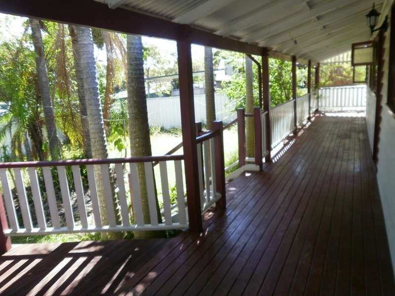 39 Warana Avenue, Southport QLD 4215