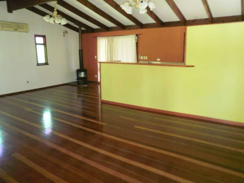 39 Warana Avenue, Southport QLD 4215