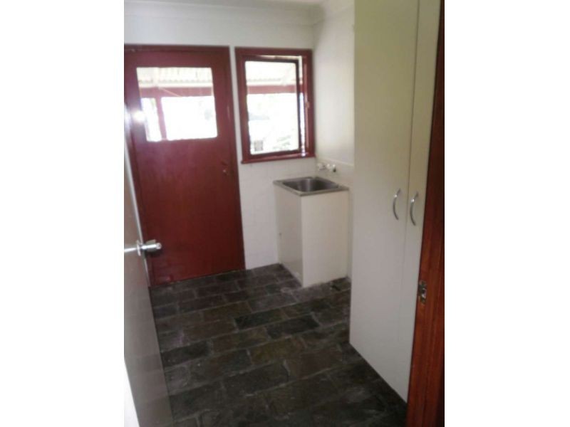 39 Warana Avenue, Southport QLD 4215