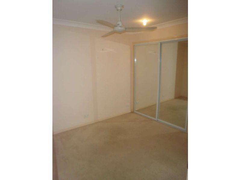 21 Zeller Crescent, Arundel QLD 4214