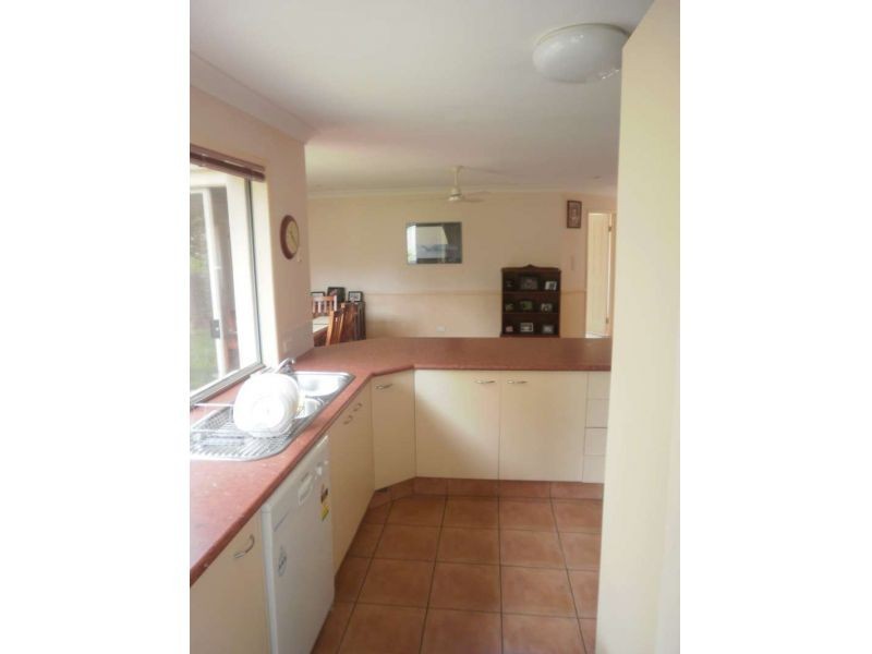 21 Zeller Crescent, Arundel QLD 4214