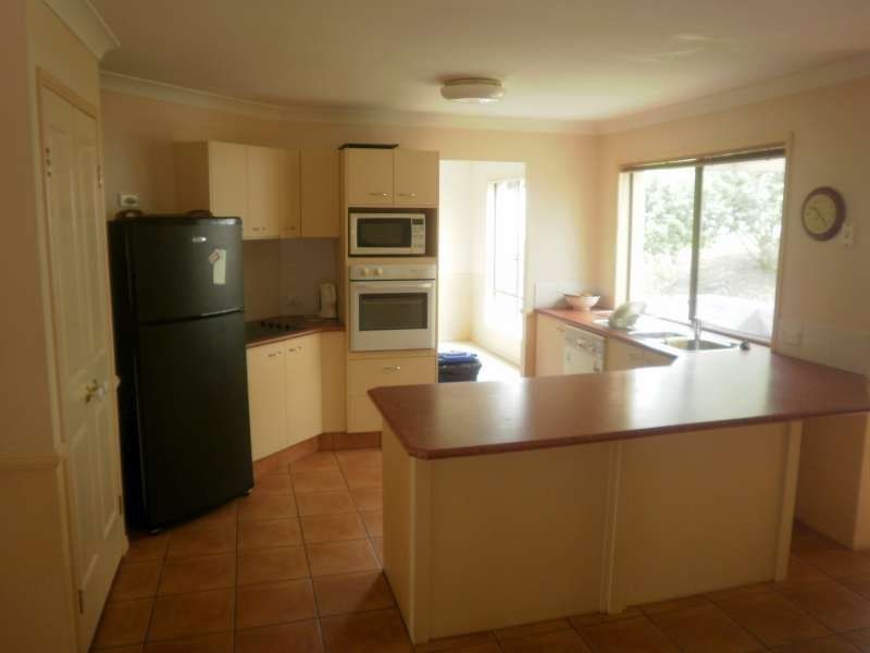 21 Zeller Crescent, Arundel QLD 4214