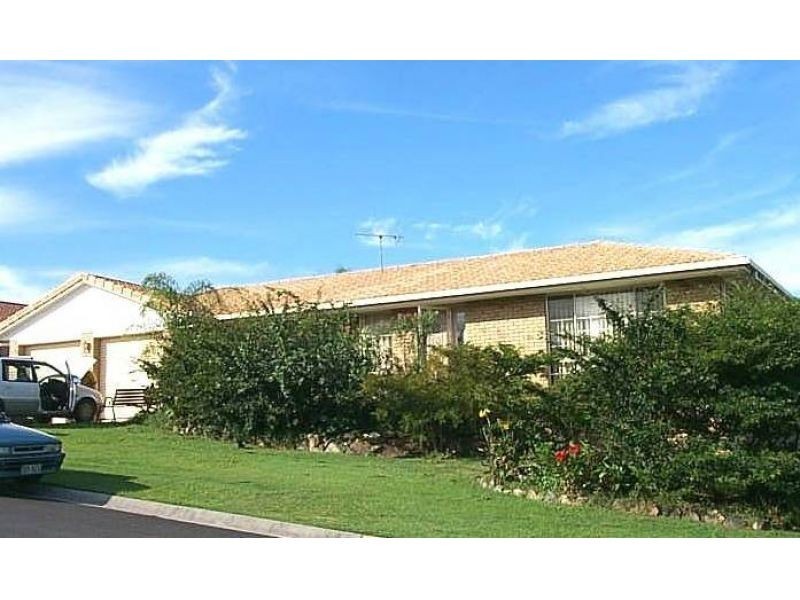 2 Regal Court, Highland Park QLD 4211