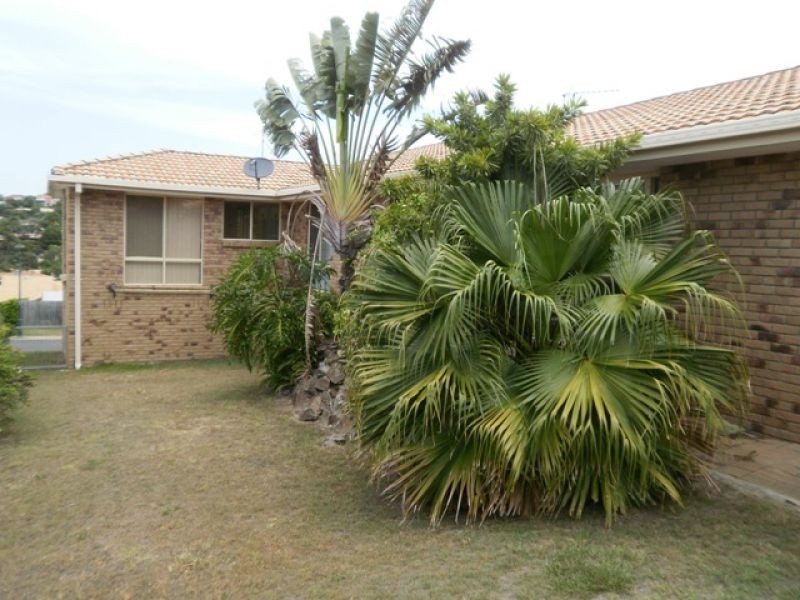 2 Regal Court, Highland Park QLD 4211